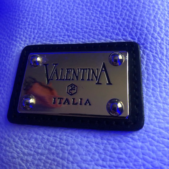 Meet your Posher, Purses galore - Picture 6 of 14